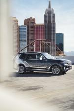 BMW X7 ZeroG Lounger 2020 года